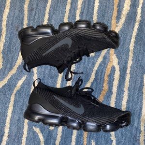 vapormax 3.0 triple black